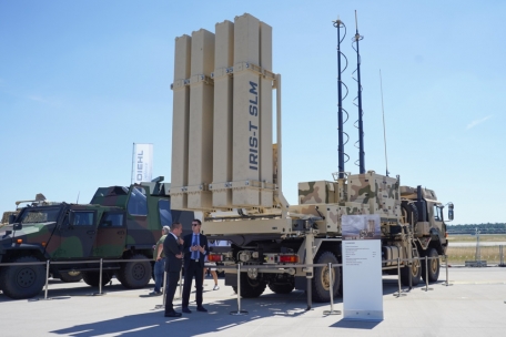 Ukraine-Krieg / Kanzler versichert: Deutsche Waffen werden nur auf ukrainischem Boden eingesetzt