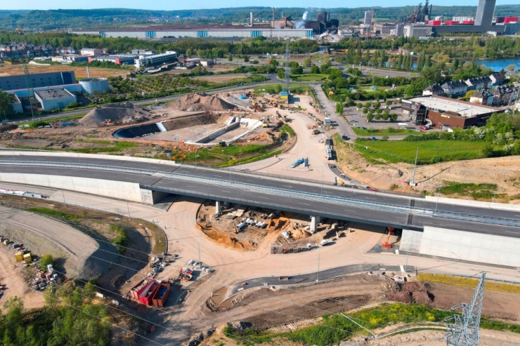 Straßenbauverwaltung / Liaison Micheville: Anbindung an Kreisel Raemerich Ende Juli geplant