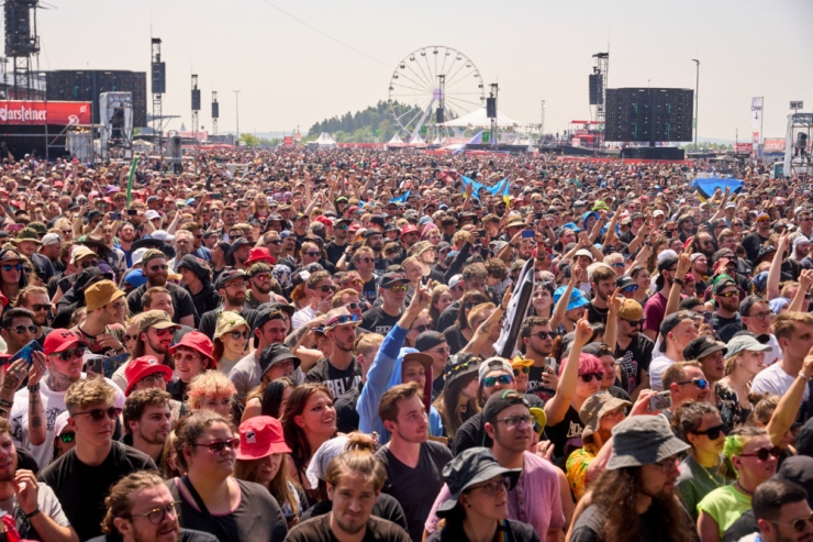 Deutschland / Sonne, Musik, steigende Preise: Rock am Ring und Rock im Park starten