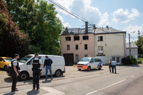 Brand in Wohngebäude / 81-Jährige erstickt bei Feuer in Athus – Feuerwehrmann schwer verletzt