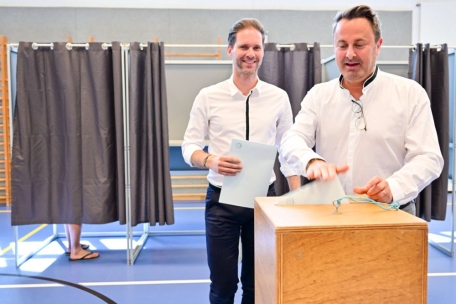 Xavier Bettel und sein Ehemann Gauthier Destenay (links)