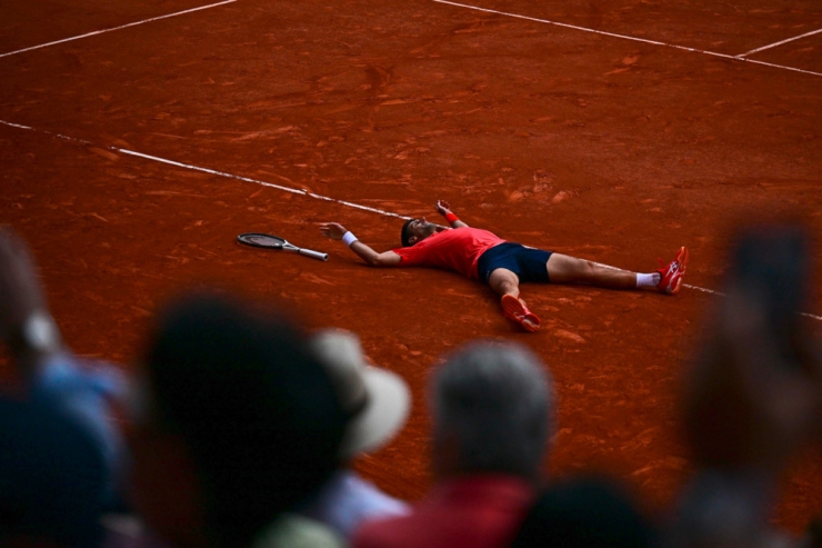 Tennis / „Unglaubliches Gefühl“: Djokovic schreibt Geschichte und überflügelt Nadal