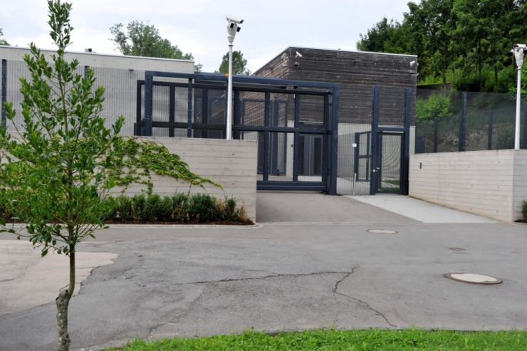 Nach Raub an Jugendlichem / Geschlossene Abteilung in Dreiborn überlastet: Täter-Trio kommt nur in offene Unterbringung