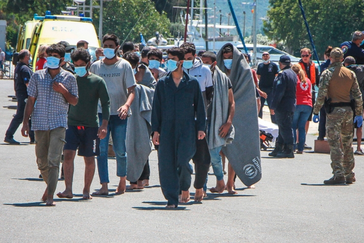 Schutzsuchende / Mindestens 78 Tote: Schwerstes Schiffsunglück seit vielen Jahren vor Küste Griechenlands