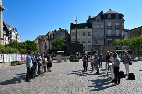 Der „point-presse“ der alten und neuen Koalition auf dem Rathausplatz 