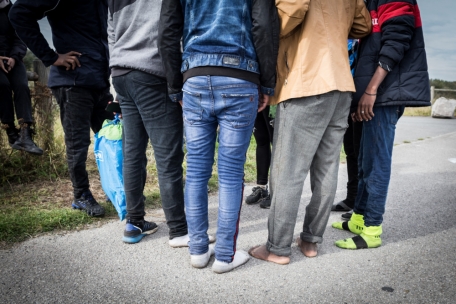 Eine Gruppe von eritreischen Gefl&uuml;chteten. Sie erlitten Schiffbruch. Nachdem sich die britische Polizei geweigert hatte, einzugreifen, retteten sie sich an die franz&ouml;sische K&uuml;ste, wo sie barfu&szlig; zu einer Hilfsorganisation gelangten.&nbsp;