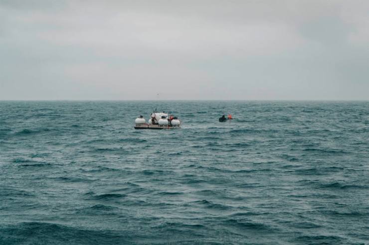 Unterwegs zur „Titanic“ / Wettlauf gegen die Zeit: Wo ist das verschwundene U-Boot?