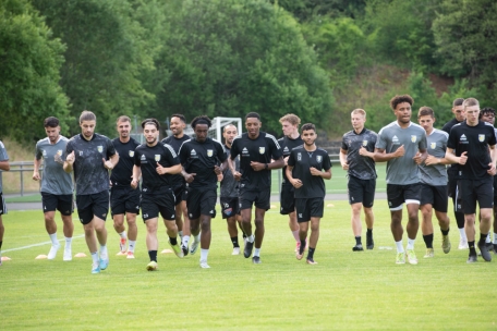 Trainingsauftakt / Die Jeunesse greift früh an