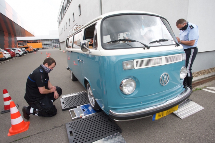 Ab auf die Waage / Polizei bietet Gewichtskontrollen für Camping Cars und Wohnwagen