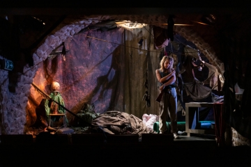 Théâtre / À la kalach: „La poupée barbue“ au Théâtre du Centaure