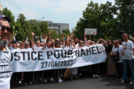 Nanterre / Polizist nach tödlichem Schuss auf 17-Jährigen in Frankreich in U-Haft