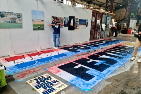 Der erste Ultra-Banner wurde von vielen Teilnehmer gestaltet