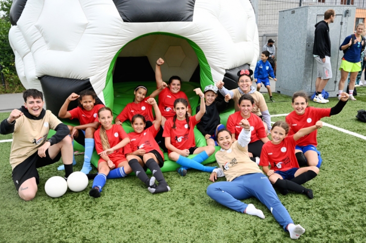 Fußball / Die Ballkünstlerinnen von morgen haben in Monnerich trainiert
