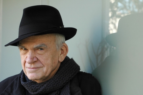 Literatur / Milan Kundera gestorben: Scharfer Beobachter der menschlichen Natur