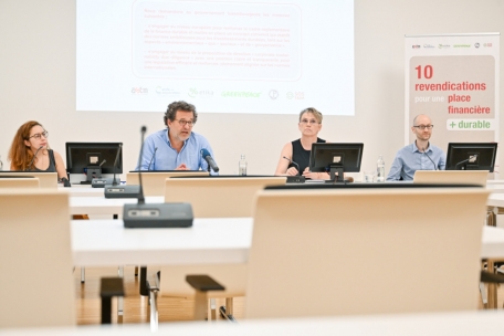 Antoniya Argirova (ASTM), Jean-Louis Zeien (&bdquo;Commission Justice et Paix&ldquo;), Martina Holbach (Greenpeace Luxemburg)&nbsp;und Julian Bernstein (Etika)