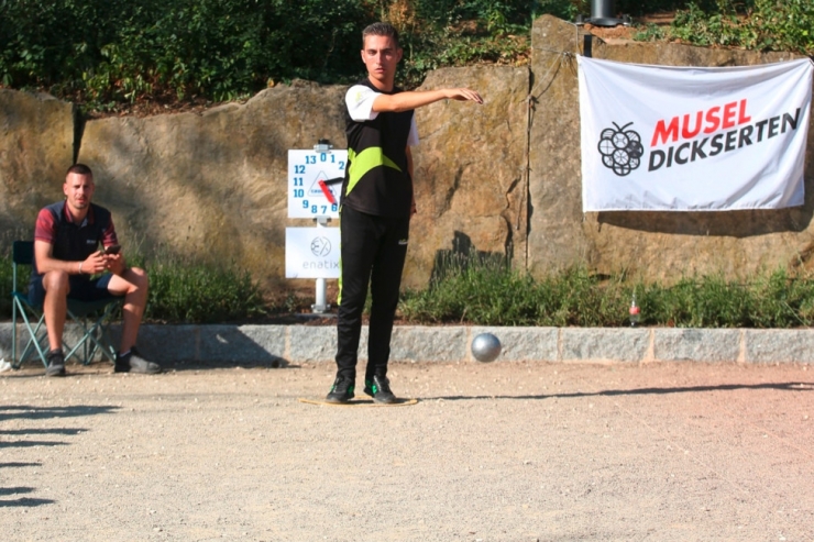 Turnier mit 30 Teams / „Quasi jeder kann Pétanque spielen“: In Remich war auch Weltstar Tanguy Penin am Start