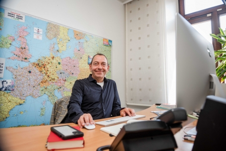 Christian Faust in Ulflingen, Chef der „Übersetzungsagentur“ mit neun Mitarbeitern und innovativen Arbeitsweisen