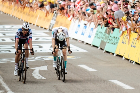 Tour de France / Mohoric siegt: Slowene gewinnt 19. Etappe im Fotofinish gegen Kasper Asgreen