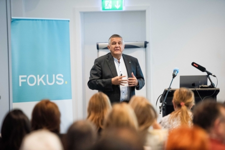 Fokus-Generalsekretär Gary Kneip beim Nationalkongress in Schüttringen