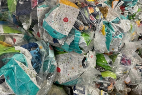 Tausende Mehrwegtüten landen im Recyclingcenter SICA