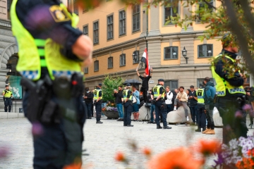 Schweden / Irakische Aktivisten schänden erneut öffentlich einen Koran