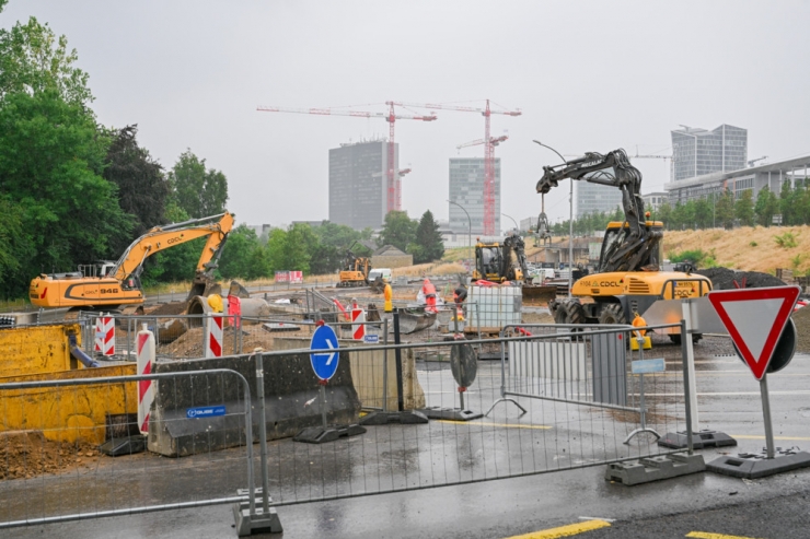 Baubranche / Arbeitgeber warnen, Gewerkschaften sprechen von „Provokation“