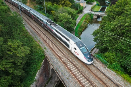 Editorial / Zug statt Flug: Mit der Eisenbahn reist es sich oft besser – doch noch nicht oft genug
