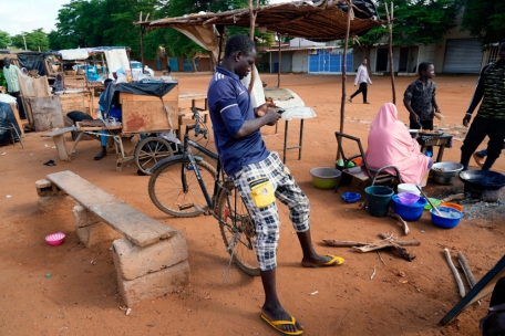 Transitland Niger: Straßenszene in Niamey