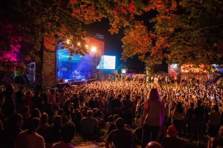 Bildergalerie / Startschuss für das e-Lake-Festival: Zahlreiche Besucher genießen Musik und gutes Wetter