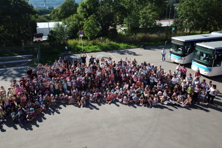 Sassenheim / Zwei ereignisreiche Wochen – Kinder feiern Abschlussfeier der „Vakanznomëttecher“