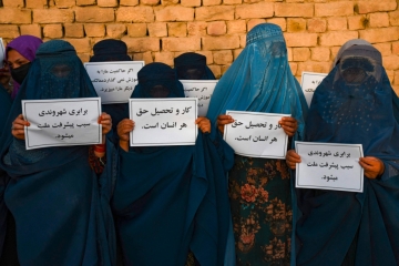 Afghanistan / Nach dem Fall von Kabul: Mit dem Katapult in eine andere Welt