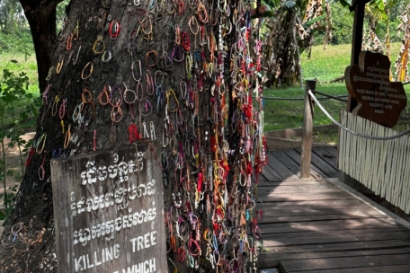 Besichtigung der sogenannten „Killing Fields“