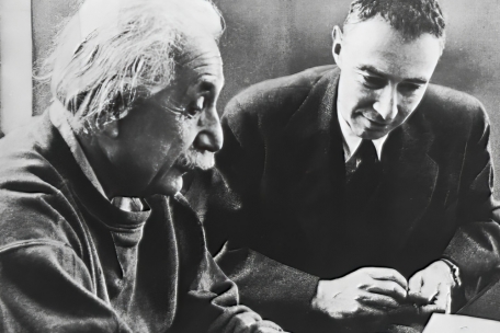 Albert Einstein und J. R. Oppenheimer