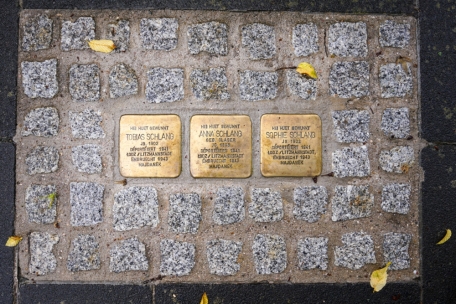 Stolpersteine in Esch (8) / Familie Schlang und ihre Deportation nach Litzmannstadt und Majdanek