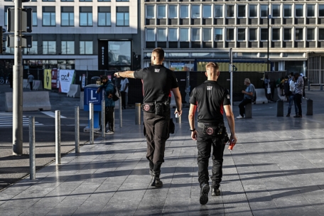 Umstrittene Ordnungshüter: private Sicherheitsleute auf Patrouille im Viertel