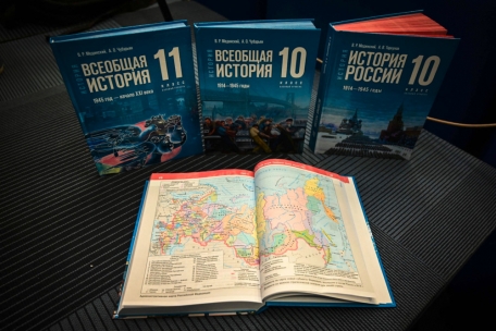 Russland / Scharfe Munition für Putins Schulsoldaten