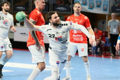 Handball / Der erste Schlagabtausch: Duell Meister gegen Pokalsieger am Samstag
