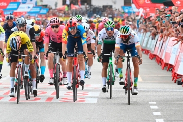 Vuelta / Soupe feiert ersten Sieg mit 35, Martinez verteidigt Rotes Trikot