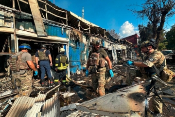 Ukraine-Krieg / Mindestens 17 Tote bei russischem Angriff auf Marktplatz in Ostukraine