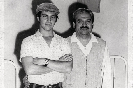 Pedro Hugo Arellano und sein Vater Héctor Hugo, in der Krankenstation des Gefängnisses von Valparaíso. Die Militärs wollten damit zeigen, dass die Inhaftierten gut behandelt würden.