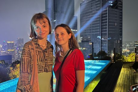 Laila und Anne in Jakarta