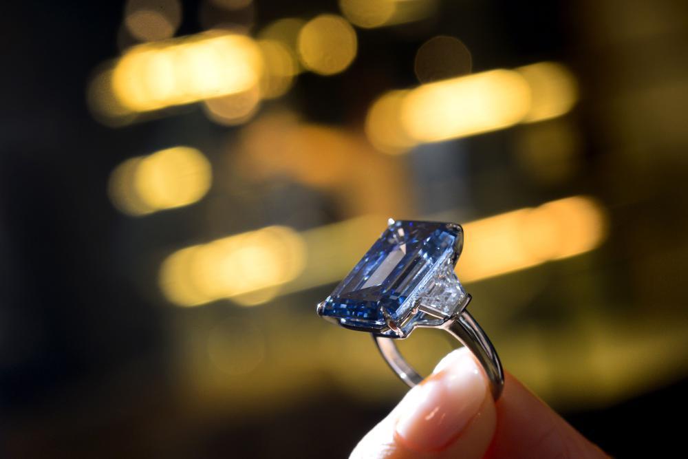 51,3 Millionen Euro für einen blauen Diamanten