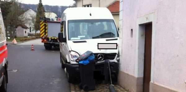 Minibus macht sich selbständig