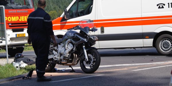 Motorradunfall mit zwei Verletzten