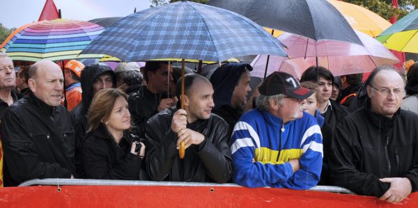 Singen im Regen gegen den Frust