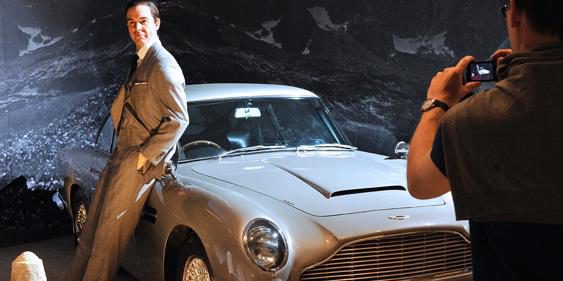 Ausstellung zum Bond-Style in London