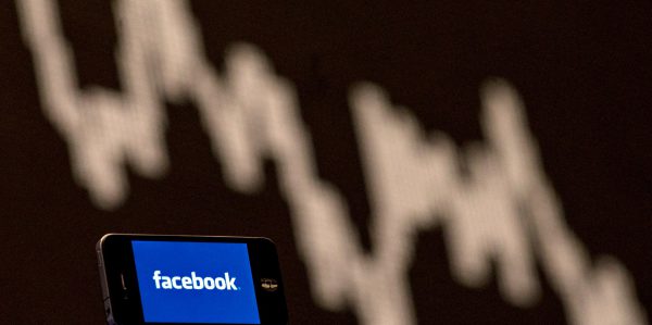 Facebook-Aktie bricht erneut ein