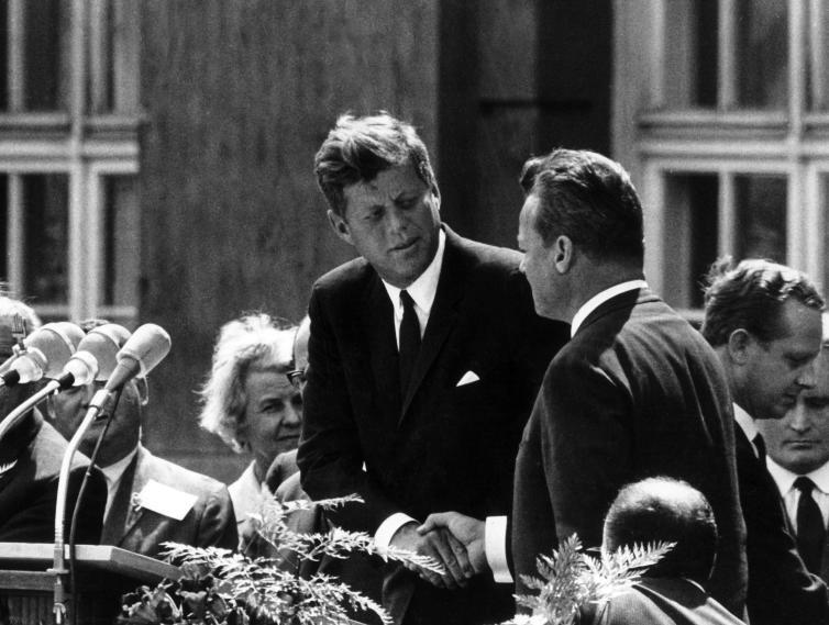 JFK-Brief erzielt das Dreifache