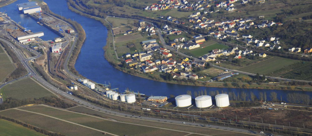 Containerschiffe nehmen Fahrt auf