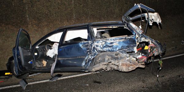 Vier Verletzte auf glatter Straße